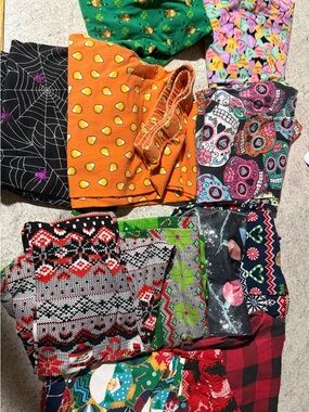 Lot of Colorful Holiday Patterned Leggings - Orange, Green, Black, Pink, Red